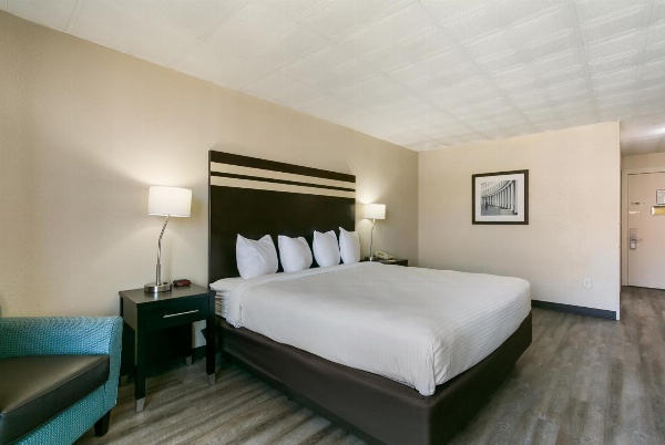 Eisenhower Hotel and Conference Center image 3